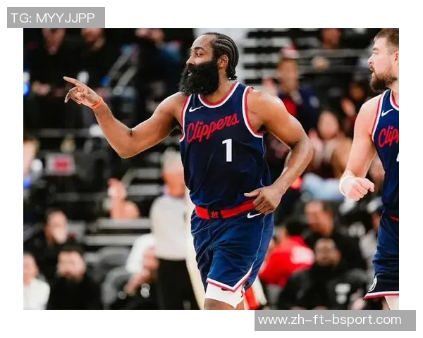 哈登创纪录快船结束连败:新星闪耀引领球队走出低谷 哈登创纪录快船结束连败:新星闪耀引领球队走出低谷