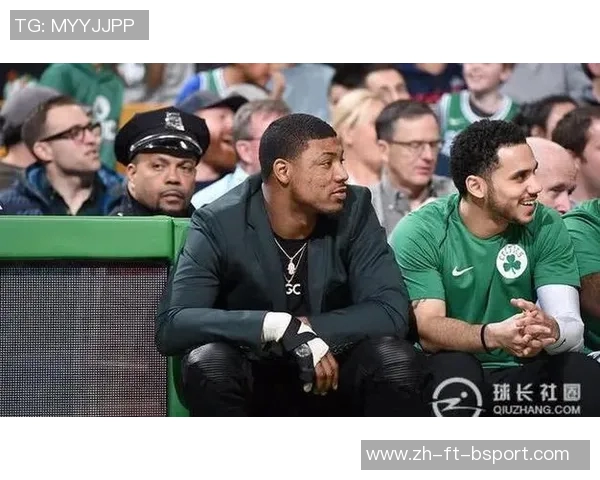 早报：谁说我是中锋的？我明明是一条中轴线